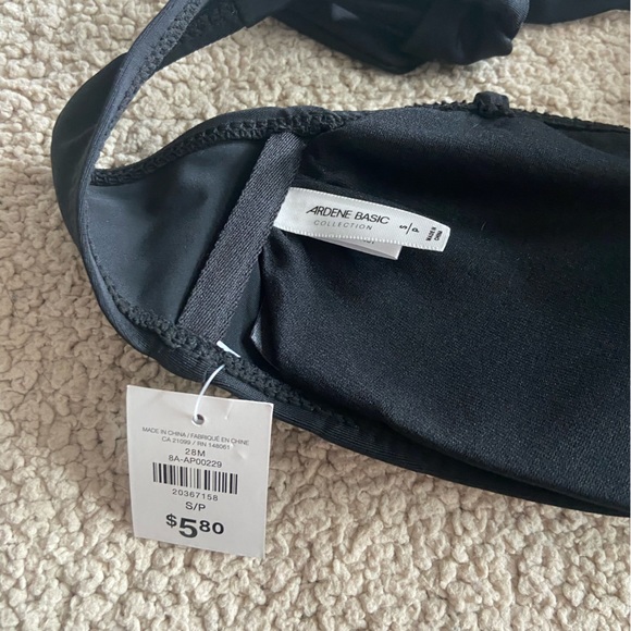 ❣️ FREE ADD ON ❣️ for bundles over $20 Ardene bathing suit top - Picture 4 of 6